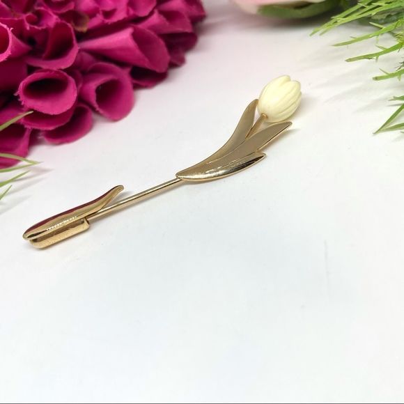 VINTAGE⚜️RARE AVON Porcelain Tulip Floral Lapel Pin - Picture 3 of 9